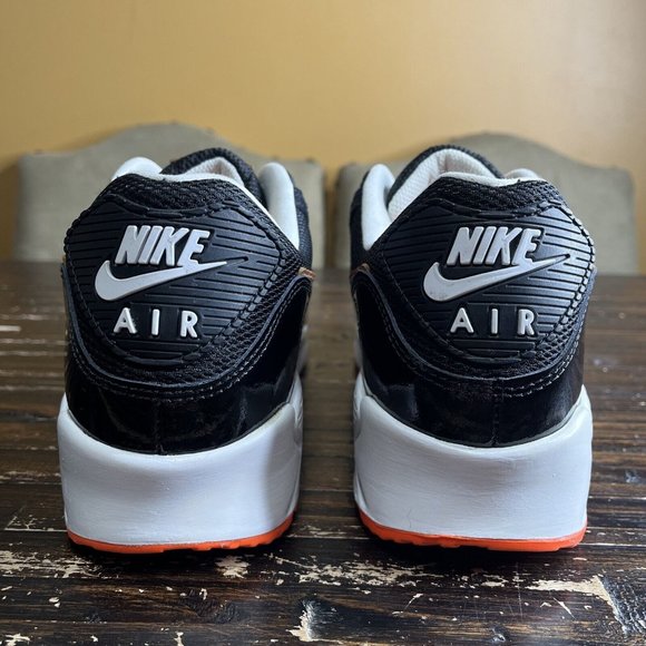 Nike Air Max 90 Football Swoosh DJ5981-001 Mens Shoes Size 11.5 - Picture 5 of 7